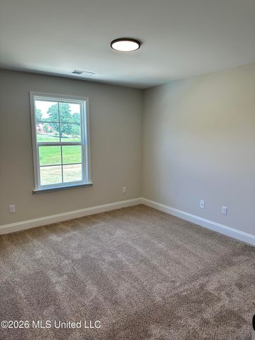 888 Hazelwood Drive, Lake Cormorant, MS 38641