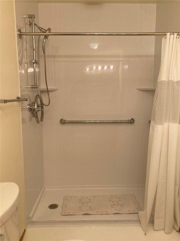 202 S 9th Avenue, Vinton, IA 52349