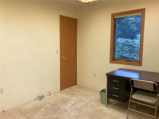 202 S 9th Avenue, Vinton, IA 52349