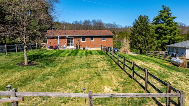 2487 Grandview Road, Alexandria, KY 41001