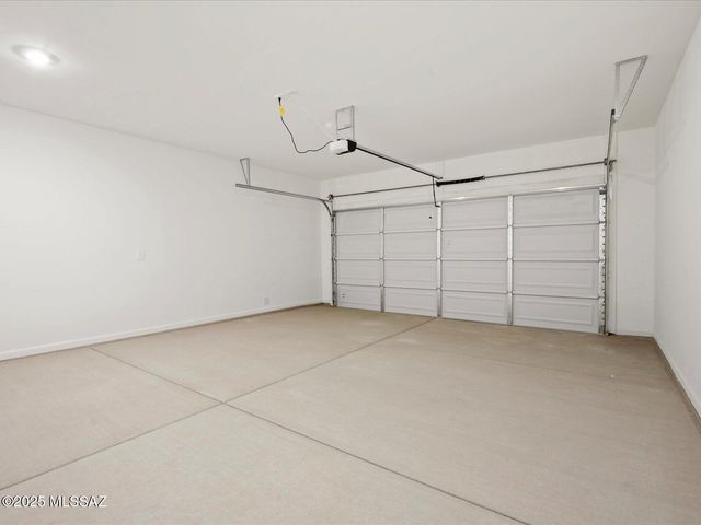 728 W Calle Cubeta, Sahuarita, AZ 85629