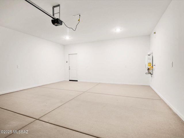 728 W Calle Cubeta, Sahuarita, AZ 85629