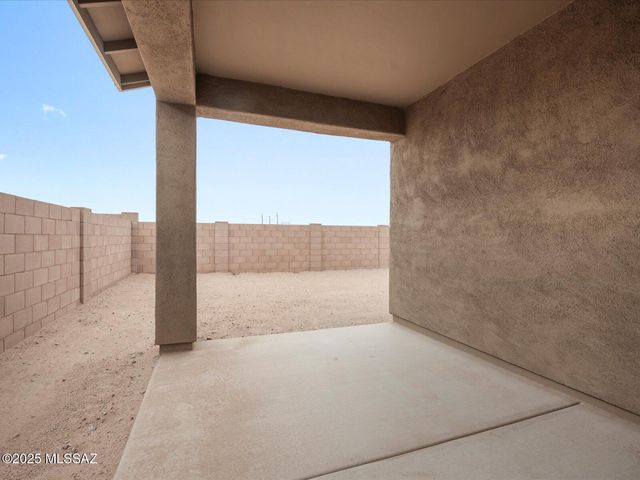 728 W Calle Cubeta, Sahuarita, AZ 85629