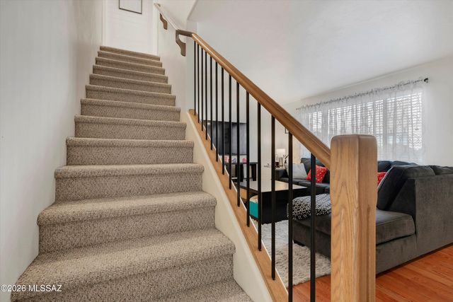 915 N Venice Ave Apt B, Tucson, AZ 85711