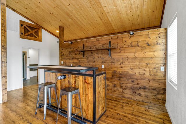 200 Peninsula Court, Bluff Dale, TX 76433