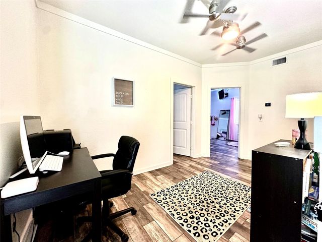 200 Peninsula Court, Bluff Dale, TX 76433