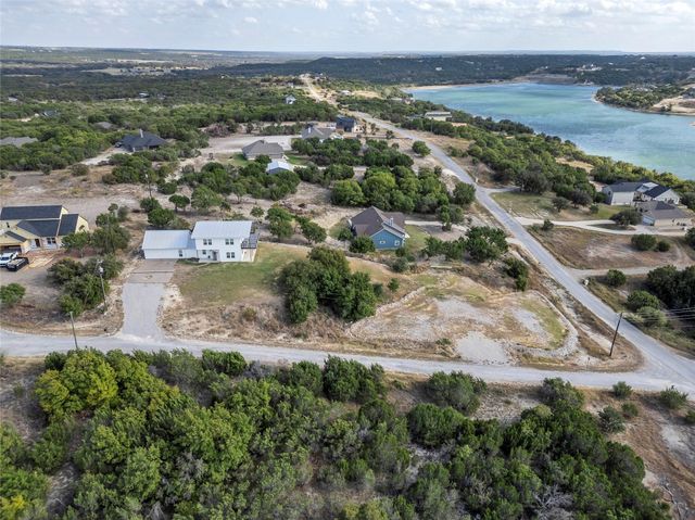 200 Peninsula Court, Bluff Dale, TX 76433