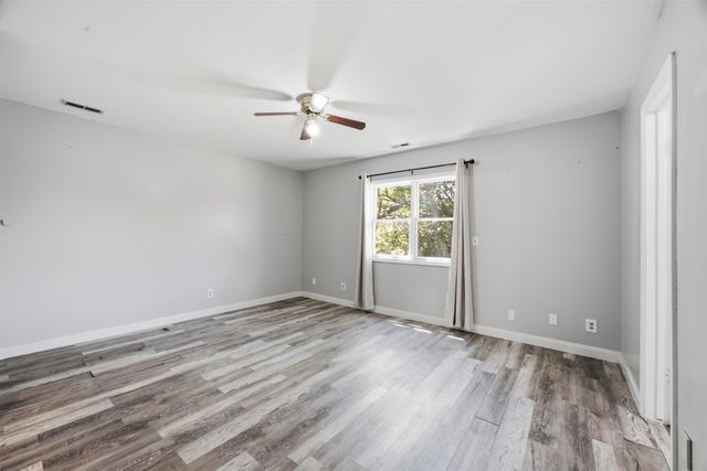 613 N Tanglewood Ct, Derby, KS 67037
