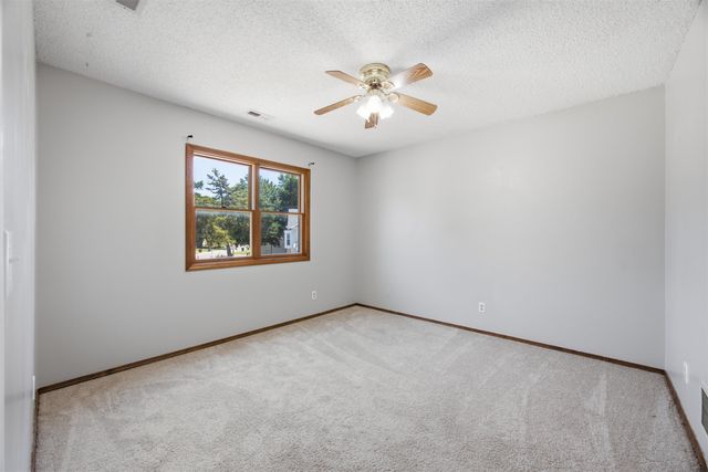 613 N Tanglewood Ct, Derby, KS 67037