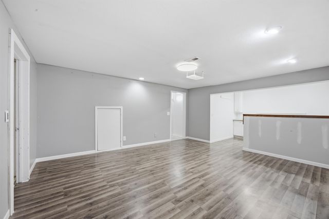 613 N Tanglewood Ct, Derby, KS 67037