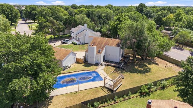 613 N Tanglewood Ct, Derby, KS 67037