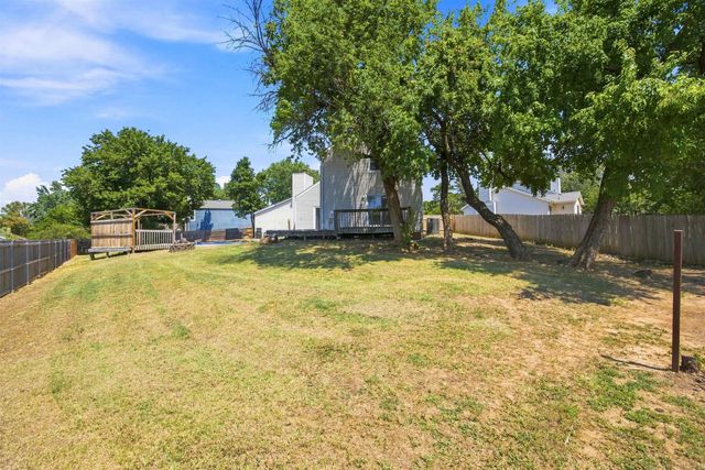 613 N Tanglewood Ct, Derby, KS 67037