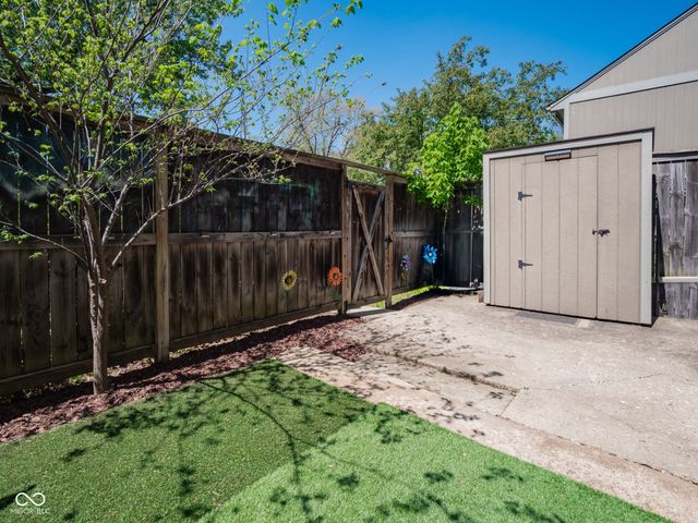 4251 Woodsage Trace, Indianapolis, IN 46237