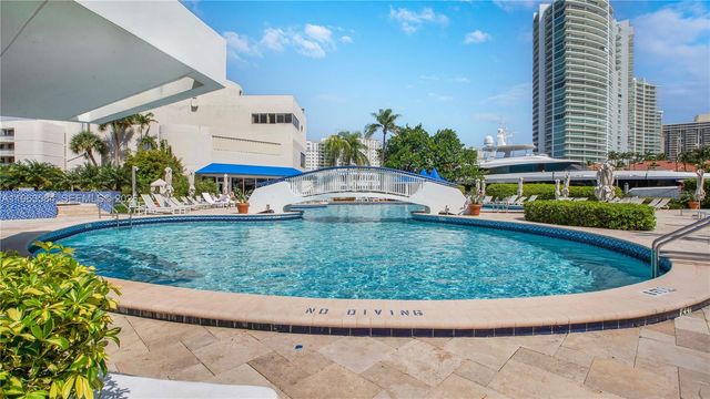 19707 Turnberry Way 8B, Aventura, FL 33180