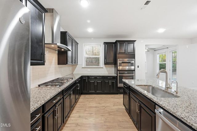 829 Summit Crest Court, Apex, NC 27523