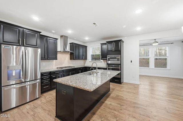 829 Summit Crest Court, Apex, NC 27523