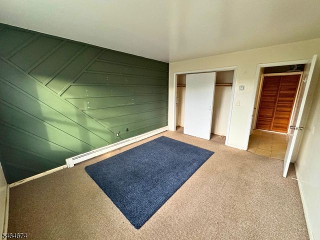 43 Hope St, Lodi Boro, NJ 07644