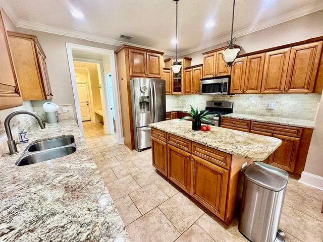 115 Madeira Lane, Brunswick, GA 31523