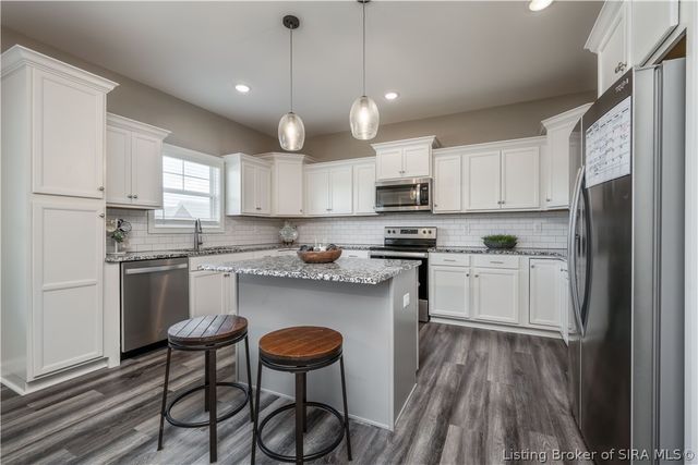 6905 Freedom Way, Charlestown, IN 47111