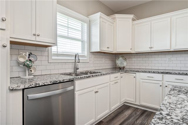 6905 Freedom Way, Charlestown, IN 47111