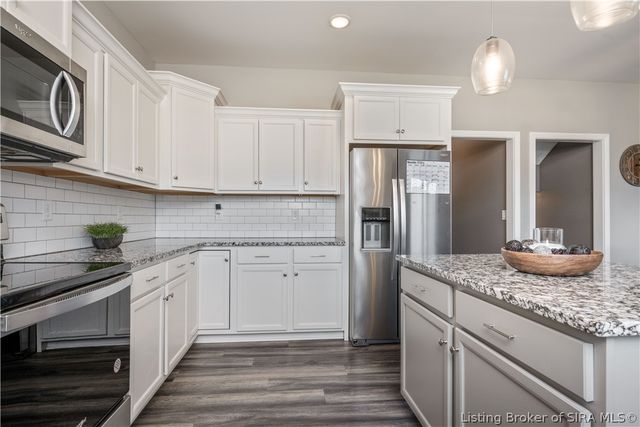 6905 Freedom Way, Charlestown, IN 47111