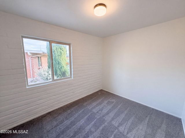 917 N Miller Drive, Tucson, AZ 85710