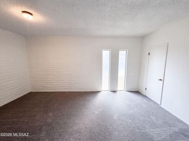 917 N Miller Drive, Tucson, AZ 85710