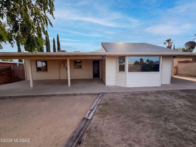 917 N Miller Drive, Tucson, AZ 85710