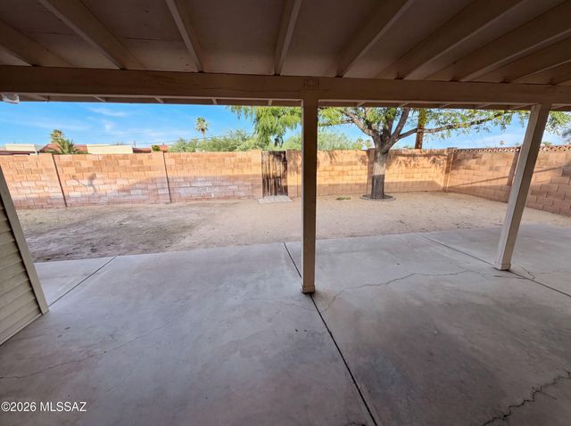 917 N Miller Drive, Tucson, AZ 85710