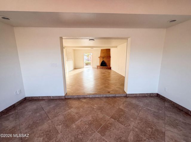 917 N Miller Drive, Tucson, AZ 85710