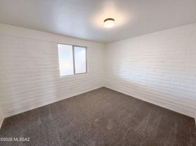 917 N Miller Drive, Tucson, AZ 85710