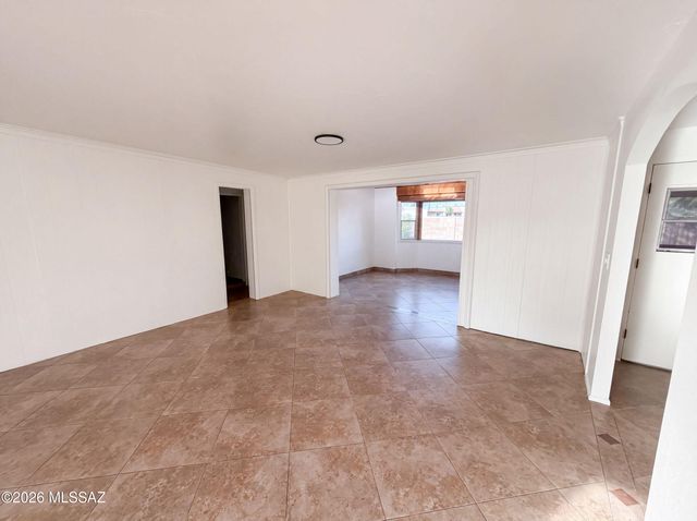 917 N Miller Drive, Tucson, AZ 85710