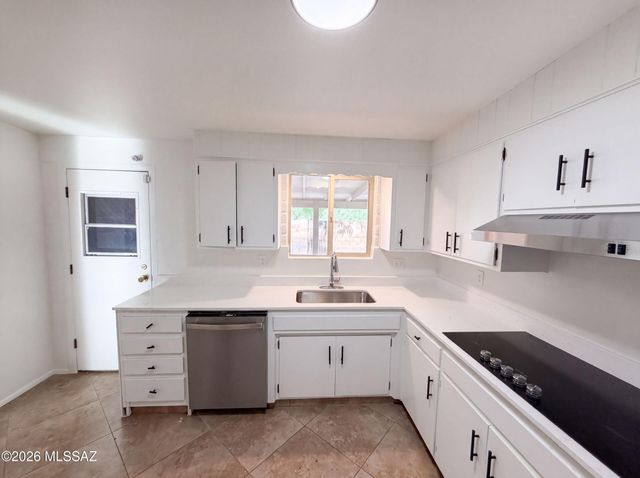917 N Miller Drive, Tucson, AZ 85710