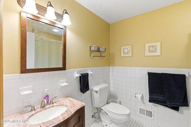 1321 Bay Avenue, Toms River, NJ 08753