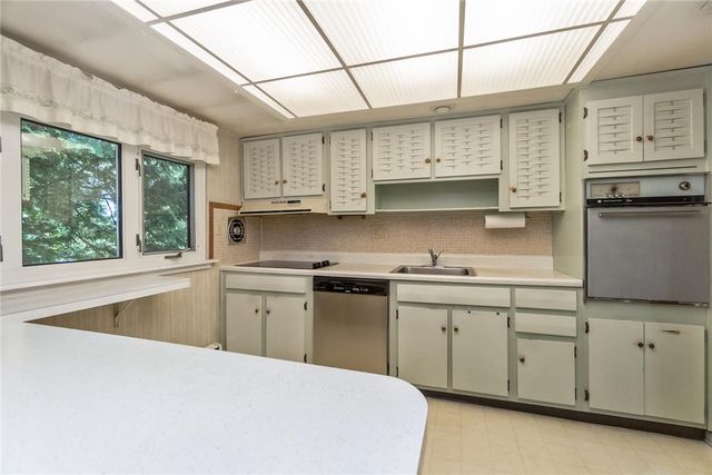 1837 Tacoma St, Hanover Twp, PA 18109