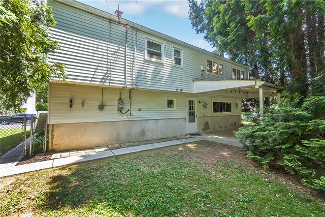 1837 Tacoma St, Hanover Twp, PA 18109