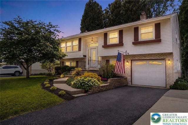 1837 Tacoma St, Hanover Twp, PA 18109