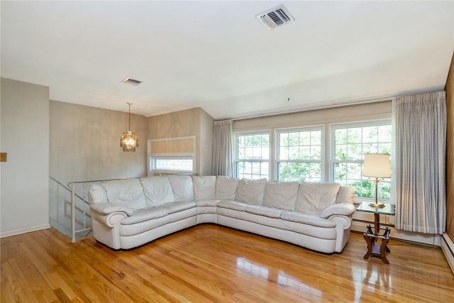 1837 Tacoma St, Hanover Twp, PA 18109