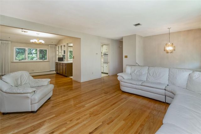 1837 Tacoma St, Hanover Twp, PA 18109