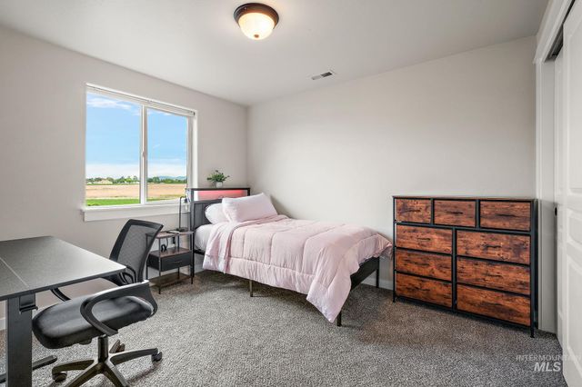 10130 W Brownstone Dr, Boise, ID 83709