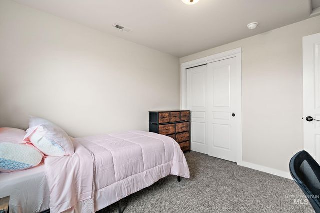10130 W Brownstone Dr, Boise, ID 83709