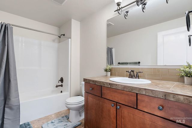 10130 W Brownstone Dr, Boise, ID 83709