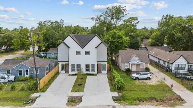 7805 Farnsworth Street B, Houston, TX 77022