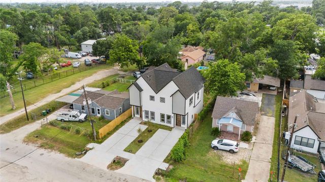 7805 Farnsworth Street B, Houston, TX 77022