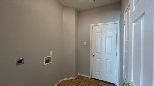 8128 Hulen Park Circle, Fort Worth, TX 76123