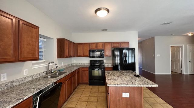 8128 Hulen Park Circle, Fort Worth, TX 76123