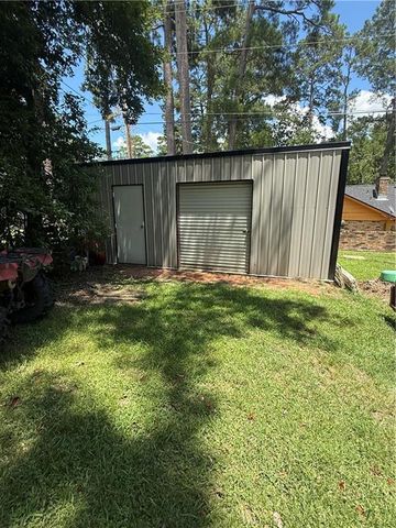 100 HILTON Court, Pineville, LA 71360