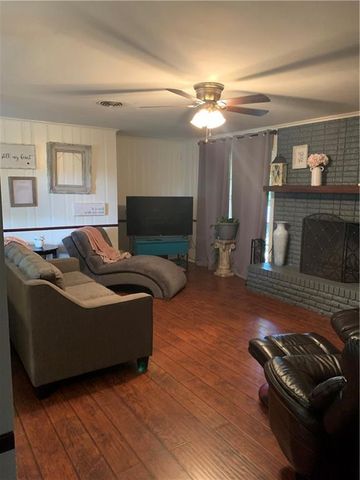 100 HILTON Court, Pineville, LA 71360