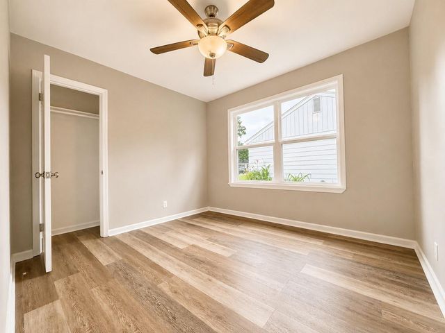 210 Laurel Street, Lake Jackson, TX 77566