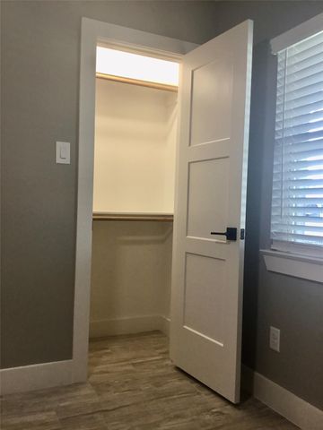 8913 Homewood Lane, Houston, TX 77078